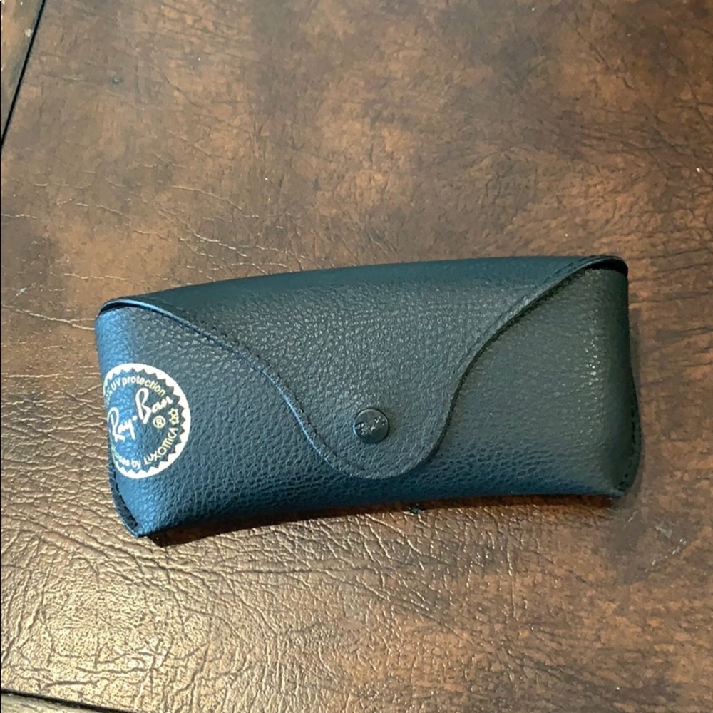 Black Ray Ban CASE